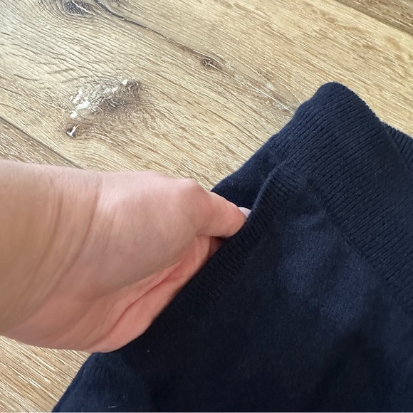 Quince Womens 100% Mongolian Cashmere 2.0 Straight Leg Pants True Navy Sz S NWOT - Picture 5 of 10